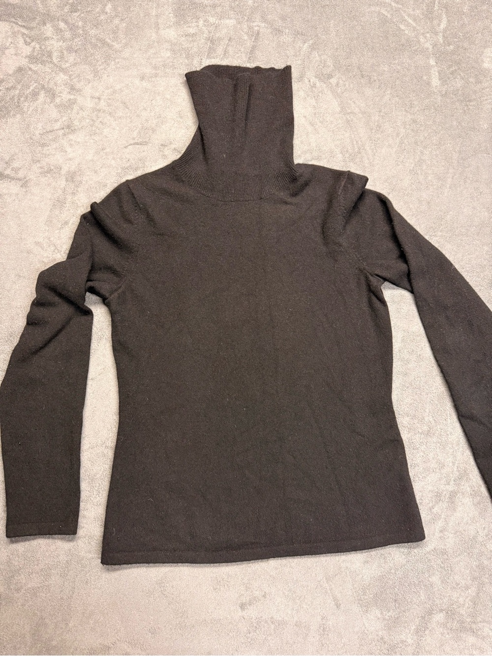 100% Cashmere Black Turtleneck Sweater - Classic Slim Fit